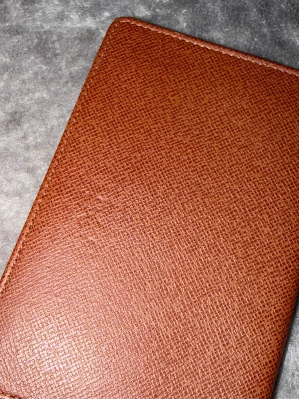 Vintage Louis Vuitton tiaga leather card holder